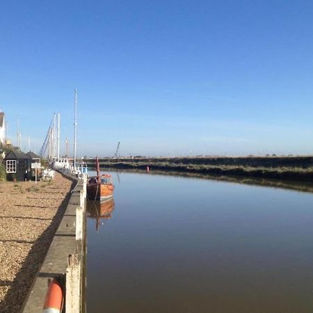 Stunning 1 Bedroom Apartment Over Looking River Rye Bagian luar foto
