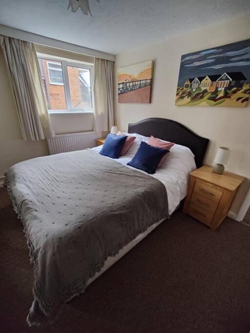 Stunning 1 Bedroom Apartment Over Looking River Rye Bagian luar foto